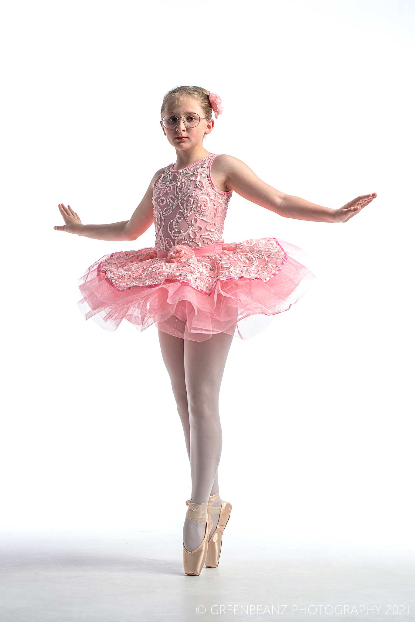 Young dancer Anastasia in pink on point posing in Plymouth