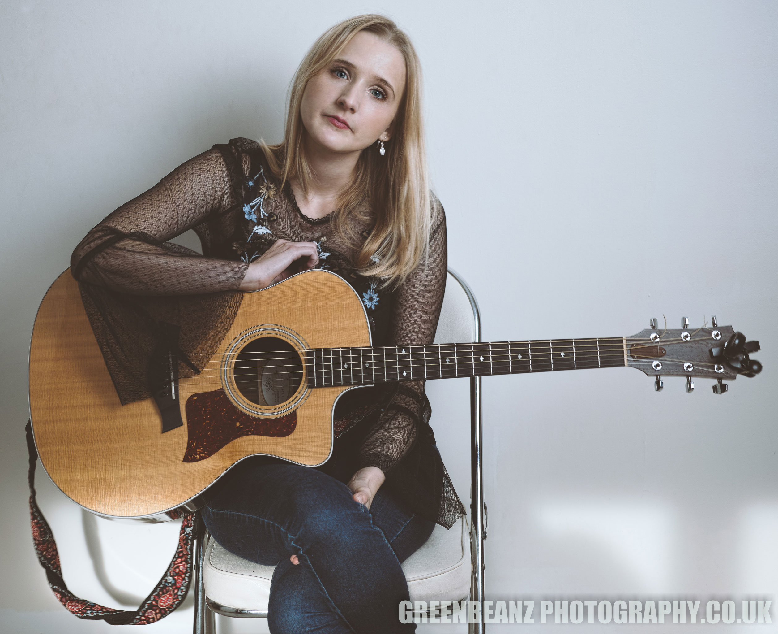 Kate Ferguson with her guitar