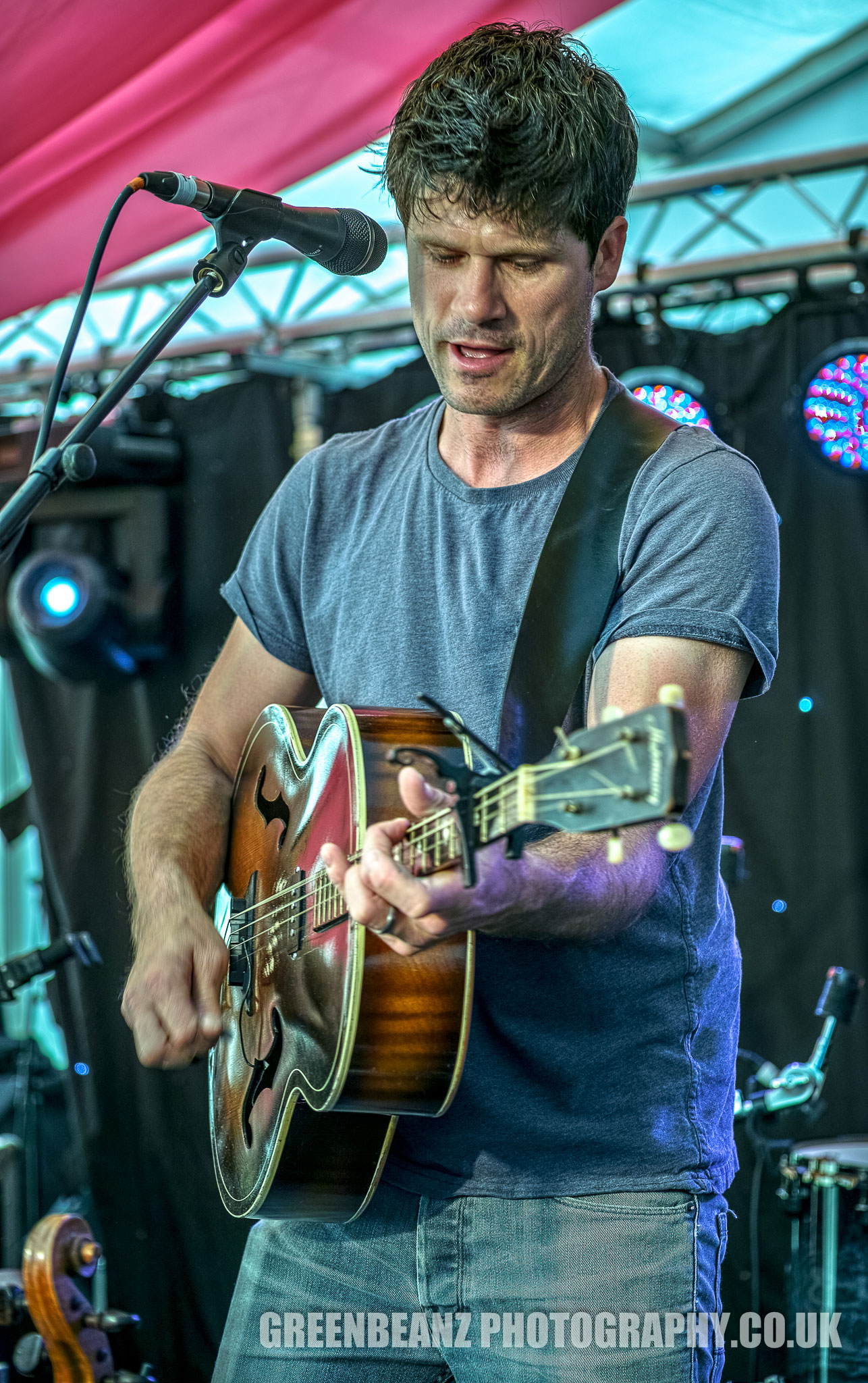 Plymouth-live-music-Photography-Tenor-Guitar-Seth-Lakeman-Festival