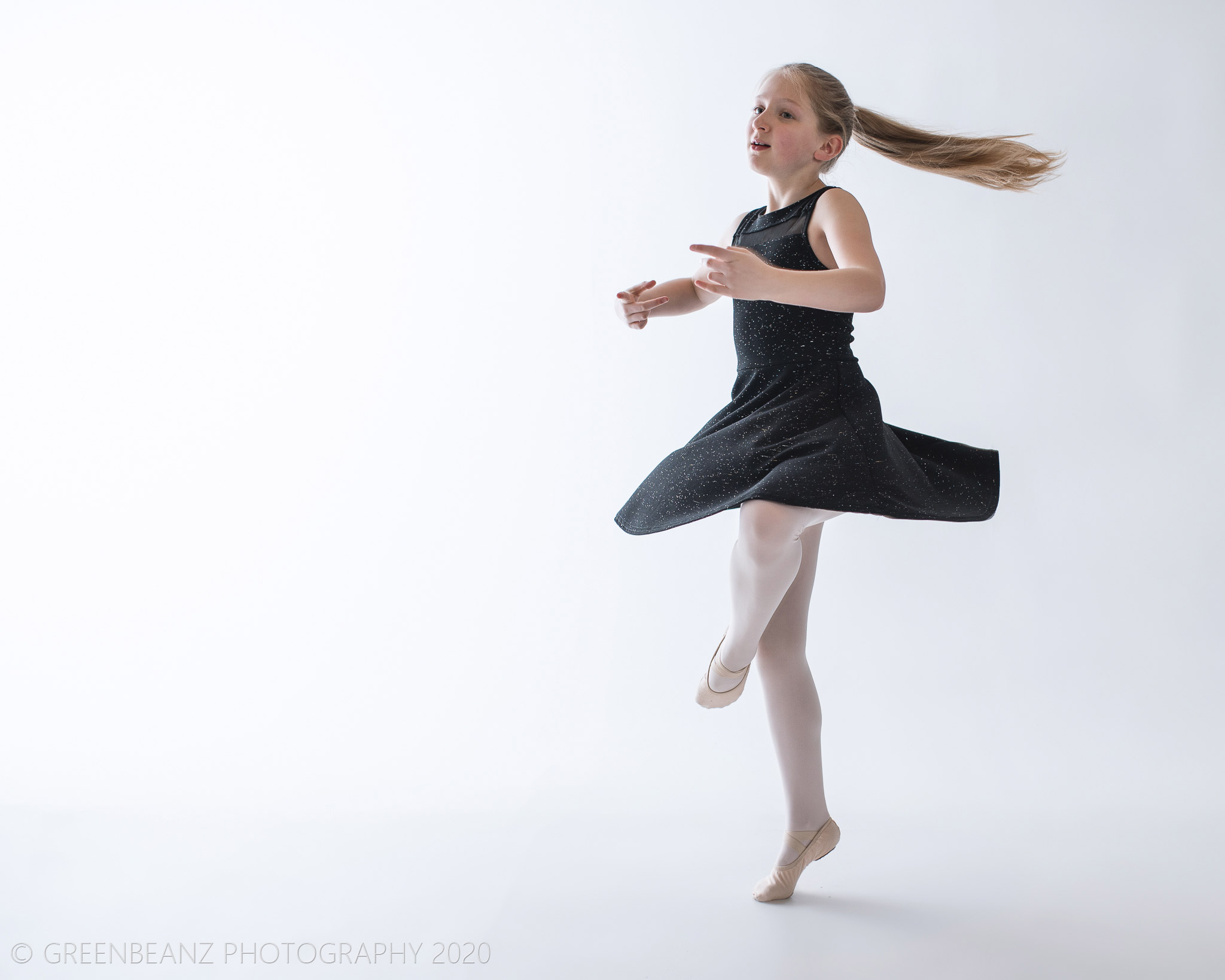 Plymouth Family Portrait photographer captures Dancer Anastasia 